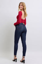 Load image into Gallery viewer, Judy Blue  Heart Shaped Back Pockets Skinny Jeans