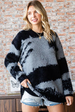 Load image into Gallery viewer, Abstract Pattern Contrast Feather Yarn Sweater