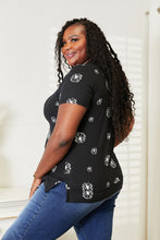 Load image into Gallery viewer, Dandelion Print Round Neck T-Shirt