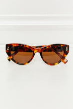 Load image into Gallery viewer, Tortoiseshell Acetate Frame Sunglasses