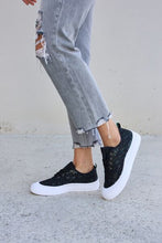 Load image into Gallery viewer, Sequin Lace-Up Platform Sneakers