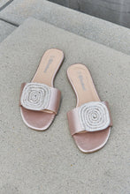 Load image into Gallery viewer, New Day Slide Sandal