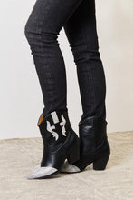 Load image into Gallery viewer, Bella Rhinestone Pointed  Boots
