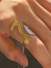 Load image into Gallery viewer, Xena 18K Gold Non-Tarnish Wavy Abstract Ring
