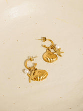 Load image into Gallery viewer, Marlène 18K Gold Non-Tarnish Sea Shell and Star Earring