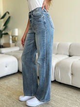 Load image into Gallery viewer, High Waist Straight Jeans