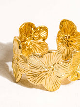 Load image into Gallery viewer, Josée 18K Gold Non-Tarnish Flower Ring