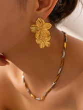 Load image into Gallery viewer, Ivy 18K Gold Statement Stacked Flower Earring