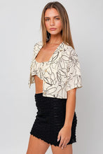 Load image into Gallery viewer, Abstract Print Lapel Collar Cropped Shirt