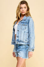 Load image into Gallery viewer, Button Up Pearl Detail Long Sleeve Denim Jacket