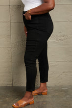 Load image into Gallery viewer, Judy Blue Tummy Control High Waisted Classic Skinny Jeans