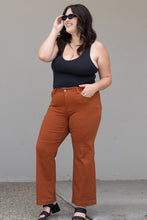 Load image into Gallery viewer, Judy Blue Feeling Special Pocket Jeans