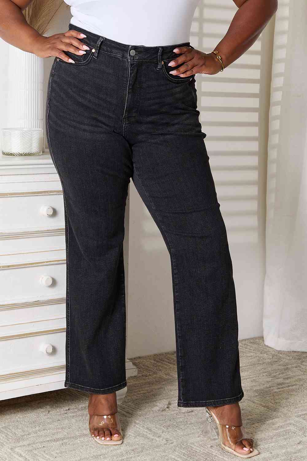 Straight Leg Jeans with Pockets
