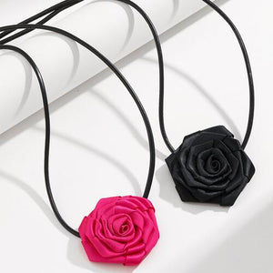 Rope Rose Shape Necklace