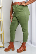 Load image into Gallery viewer, Judy Blue Drawstring Waist Pocket Jeans