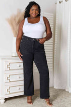 Load image into Gallery viewer, Straight Leg Jeans with Pockets