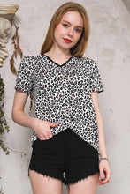 Load image into Gallery viewer, Edgy Cheetah V-neck Tee